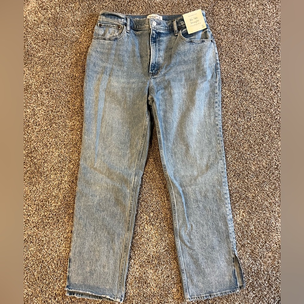 Abercrombie 90s Straight Ultra High Raise Ankle Slit